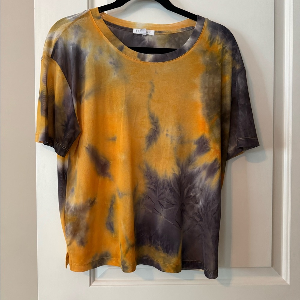 Ladies size M cute tie dye top! Great colors!